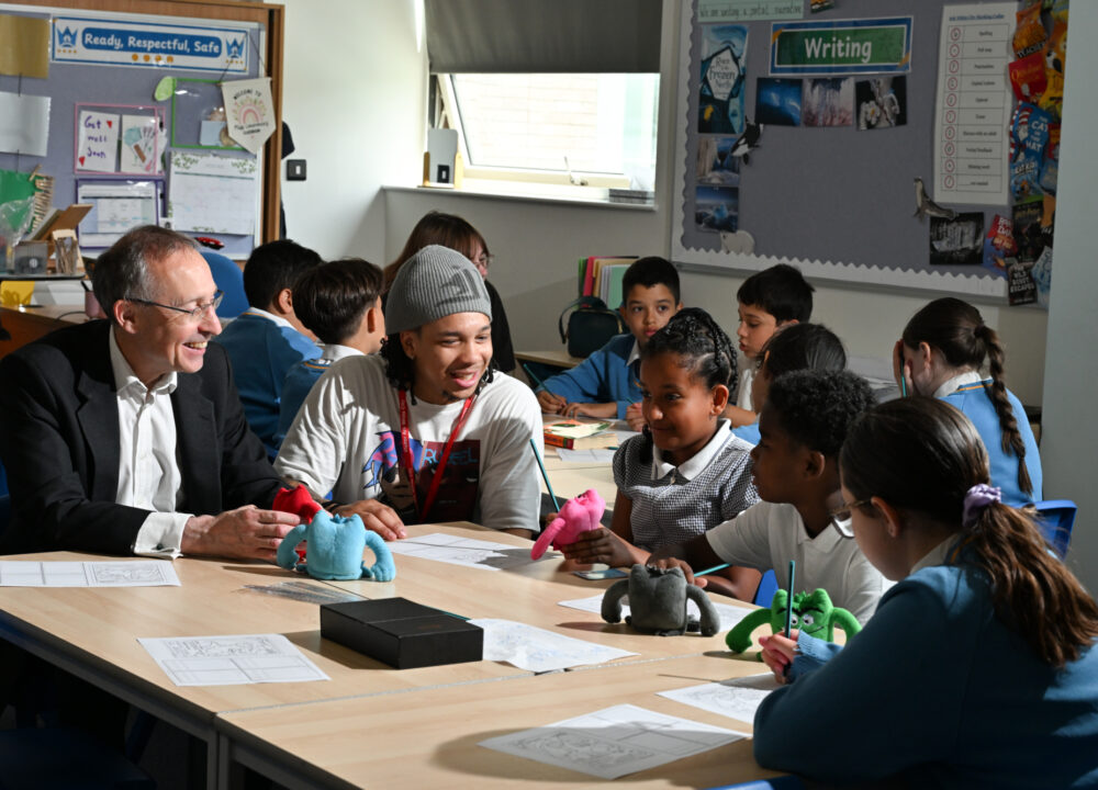 Schoolchildren creating art with Andy Slaughter MP